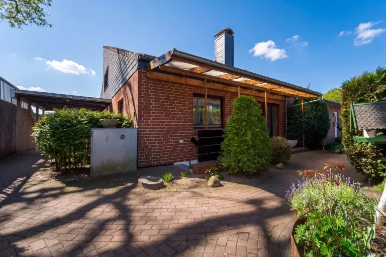 Moellerherm Immobilien - Immobilienangebot - Kiel / Russee - Alle - Viel Platz für neue Ideen - Ruhe trifft Lebensqualität in Kiel Russee