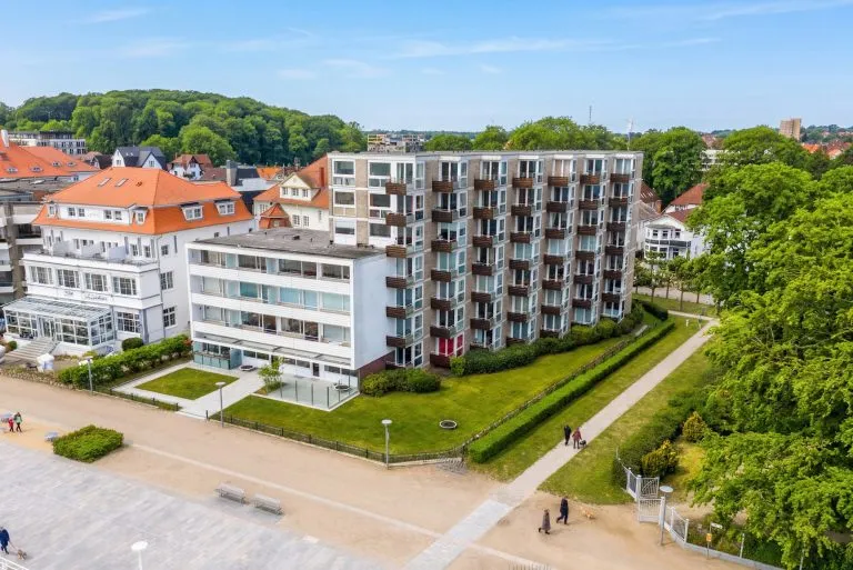 Moellerherm Immobilien - Immobilienangebot - Lübeck / Travemünde - Alle - Kompakt, modern, mit Meerblick- Ihr Rückzugsort an der Ostsee in der Kaiserallee