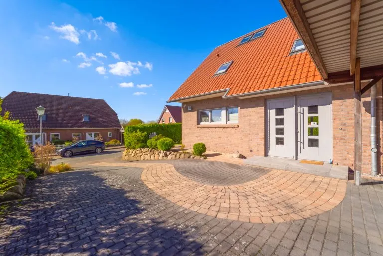 Moellerherm Immobilien - Immobilienangebot - Lütjenburg - Alle - Grünes Paradies mit Stil - Traumhaftes Einfamilienhaus in Lütjenburg