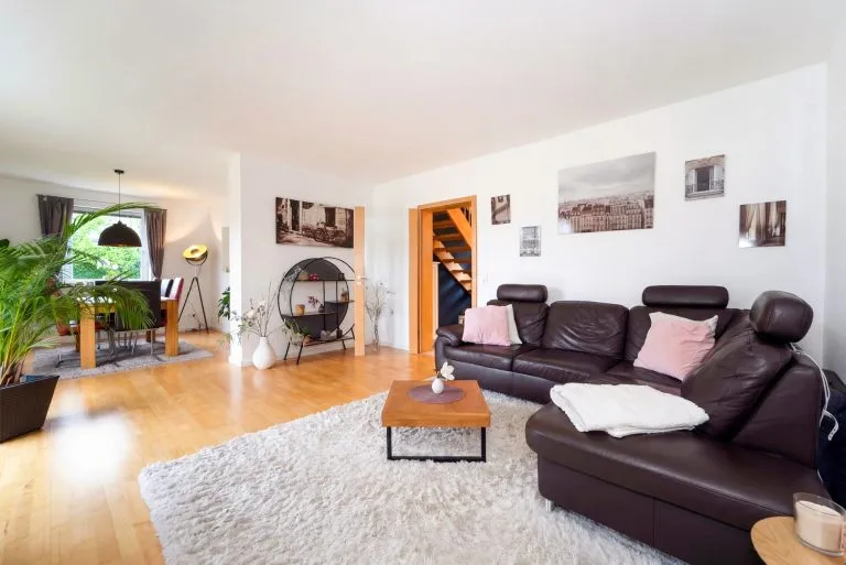 Moellerherm Immobilien - Immobilienangebot - Stolpe - Alle - Zuhause für alle Generationen: Einfamilienhaus mit Einliegerwohnung in Stolpe mit vielfältigen Nutzungsmöglichkeiten