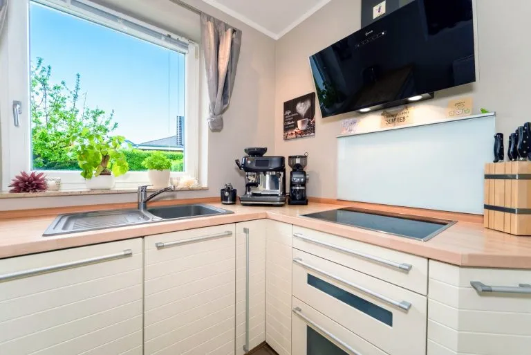 Moellerherm Immobilien - Immobilienangebot - Stolpe - Alle - Zuhause für alle Generationen: Einfamilienhaus mit Einliegerwohnung in Stolpe mit vielfältigen Nutzungsmöglichkeiten