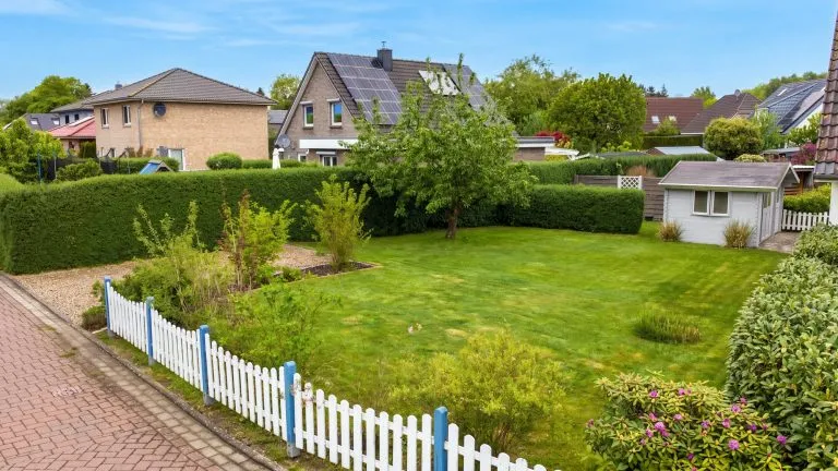 Moellerherm Immobilien - Immobilienangebot - Stolpe - Alle - Zuhause für alle Generationen: Einfamilienhaus mit Einliegerwohnung in Stolpe mit vielfältigen Nutzungsmöglichkeiten