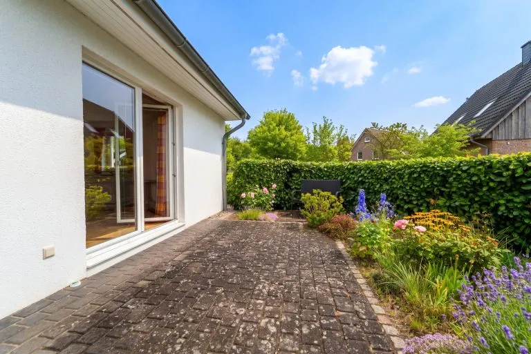 Moellerherm Immobilien - Immobilienangebot - Stolpe - Alle - Zuhause für alle Generationen: Einfamilienhaus mit Einliegerwohnung in Stolpe mit vielfältigen Nutzungsmöglichkeiten