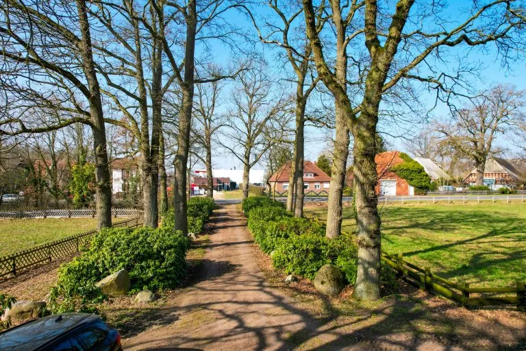 Moellerherm Immobilien - Immobilienangebot - Thedinghausen - Alle - Pferdeliebhaber aufgepasst!  Resthof mit 1,3 ha Land in Thedinghausen