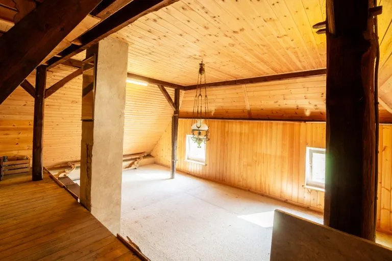 Moellerherm Immobilien - Immobilienangebot - Thedinghausen - Alle - Pferdeliebhaber aufgepasst!  Resthof mit 1,3 ha Land in Thedinghausen