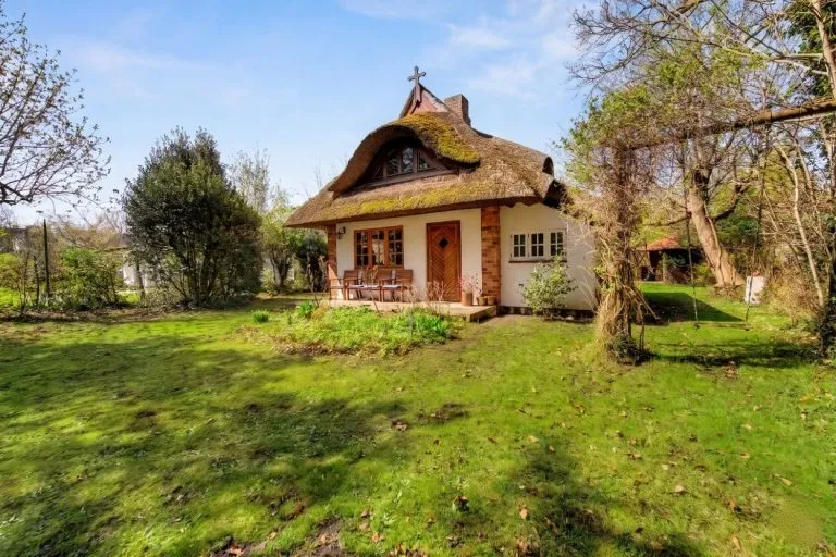 Moellerherm Immobilien - Immobilienangebot - Dierhagen Ost - Alle - Reetdachhaus auf dem Fischland. "Der Ostsee so nah"