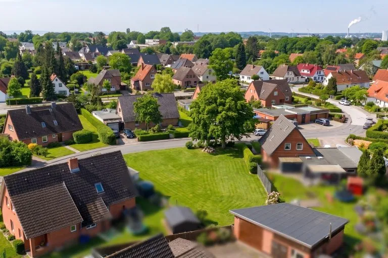 Moellerherm Immobilien - Immobilienangebot - Neustadt in Holstein - Alle - Baupartner gesucht für privates Bauvorhaben - Doppelhaushälfte in Holzbauweise in Neustadt in Holstein an der Ostsee