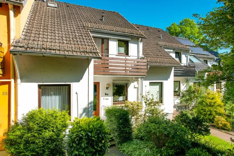 Moellerherm Immobilien - Immobilienangebot - Bremen / St.-Magnus - Alle - Reihenmittelhaus mit Wintergarten in Bremen-St.-Magnus