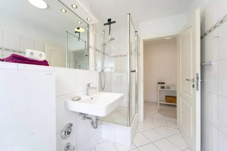 Moellerherm Immobilien - Immobilienangebot - Scharbeutz - Alle - Wo moderner Lifestyle auf Meeresrauschen trifft - Renoviertes Juwel nur 100 m zum Strand