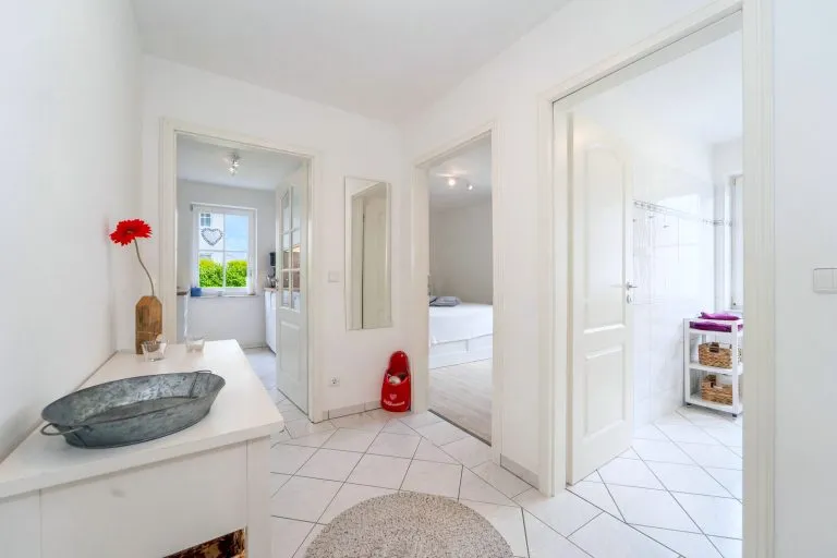 Moellerherm Immobilien - Immobilienangebot - Scharbeutz - Alle - Wo moderner Lifestyle auf Meeresrauschen trifft - Renoviertes Juwel nur 100 m zum Strand