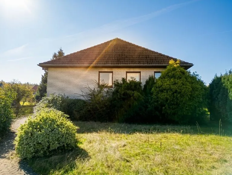 Moellerherm Immobilien - Immobilienangebot - Nienstädt - Alle - Einfamilienhaus mit Weitblick ins Schaumburger Land