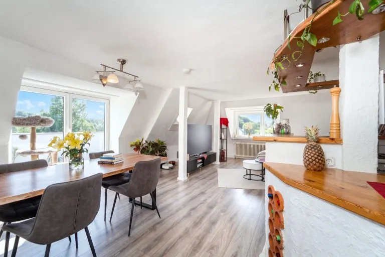 Moellerherm Immobilien - Immobilienangebot - Bad Malente - Alle - Vollvermietetes, modernisiertes MFH mit 4 Einheiten