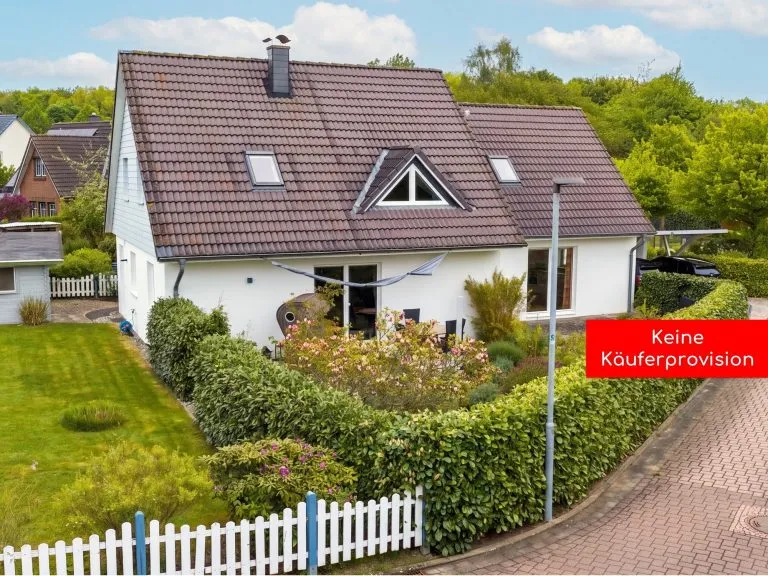 Moellerherm Immobilien - Immobilienangebot - Stolpe - Alle - Zuhause für alle Generationen: Einfamilienhaus mit Einliegerwohnung in Stolpe mit vielfältigen Nutzungsmöglichkeiten