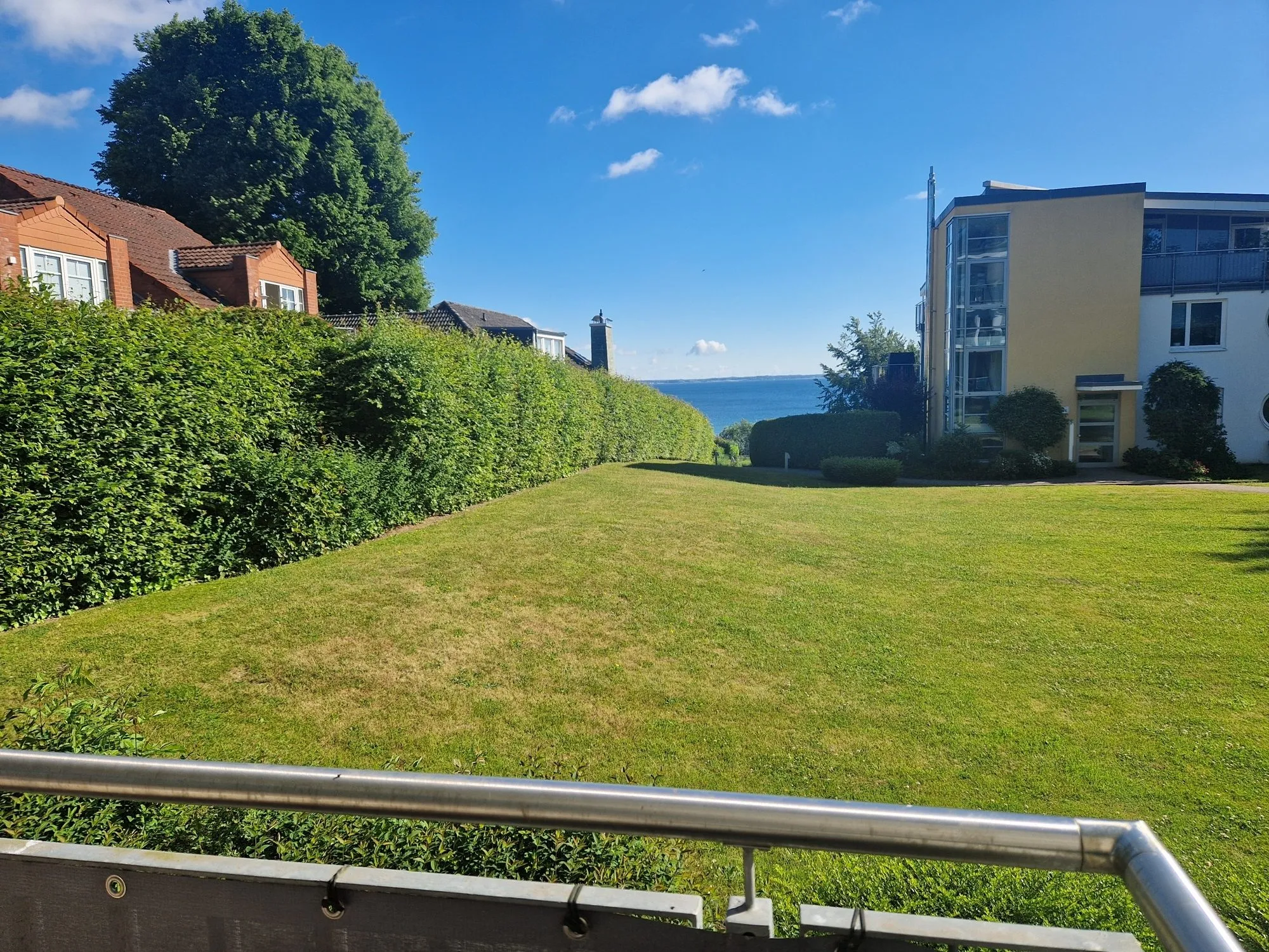 Moellerherm Immobilien - Immobilienangebot - Scharbeutz - Alle - Nur 150 Meter bis zum Strand - Exklusiv möblierte Maisonettewohnung mit traumhaften Ostseeblick