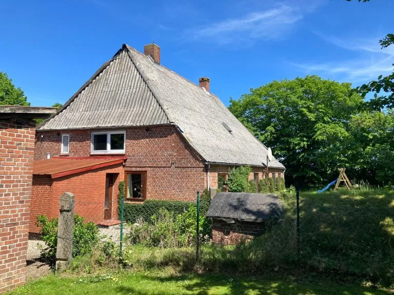 Moellerherm Immobilien - Immobilienangebot - Gelting / Nadelhöft - Alle - Resthof mit Land zur Pferdehaltung
