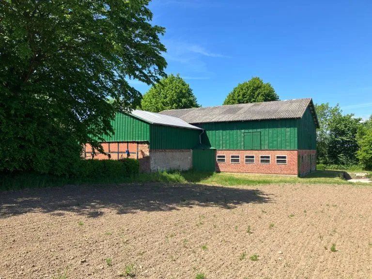 Moellerherm Immobilien - Immobilienangebot - Gelting / Nadelhöft - Alle - Resthof mit Land zur Pferdehaltung