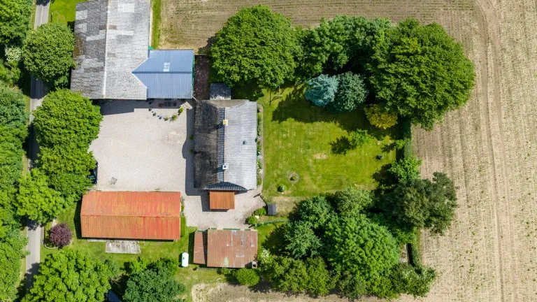 Moellerherm Immobilien - Immobilienangebot - Gelting / Nadelhöft - Alle - Resthof mit Land zur Pferdehaltung