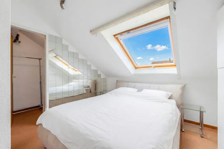 Moellerherm Immobilien - Immobilienangebot - Timmendorfer Strand - Alle - Wohnen auf zwei Ebenen: Renovierungsbedürftige  Maisonette-Wohnung mit Balkon