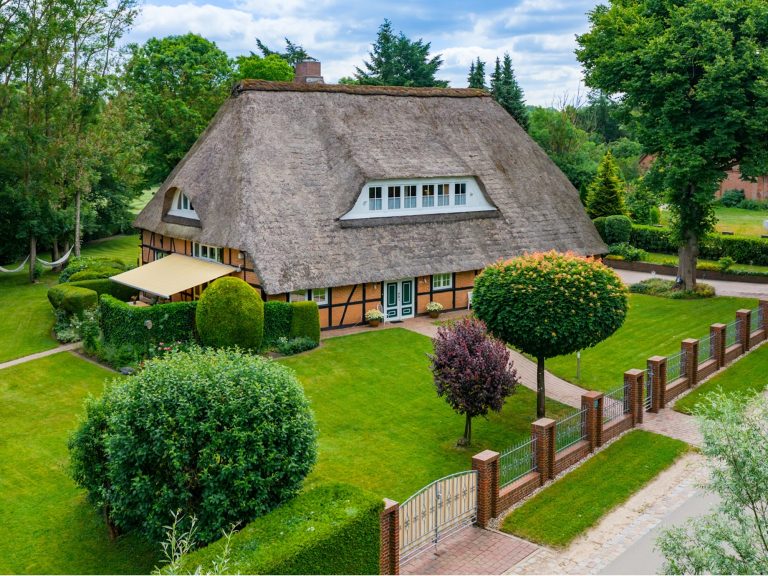 Moellerherm Immobilien - Immobilienangebot - Lübeck - Alle - Landhaus-Juwel nahe Lübeck - Stilvolles Wohnen in ruhiger Lage