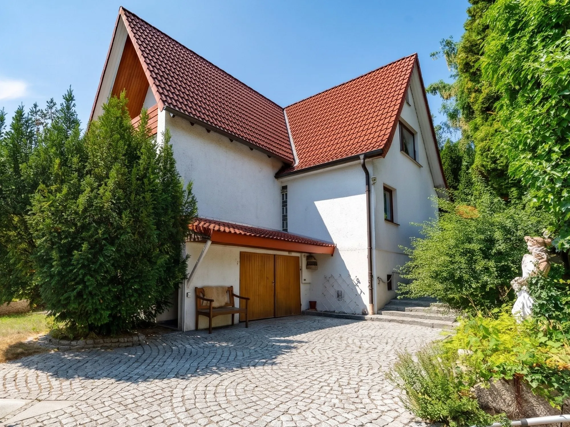 Moellerherm Immobilien - Immobilienangebot - Bad Schwartau - Alle - Zuhause mit Herz und Charakter. Geräumige Doppelhaushälfte in begehrter Lage direkt am Moorwischpark