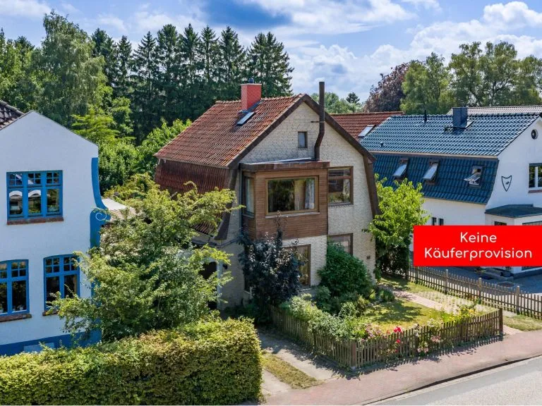 Moellerherm Immobilien - Immobilienangebot - Stockelsdorf - Alle - Charmantes Einfamilienhaus mit Charakter - Großzügiges Grundstück in zentraler Lage von Stockelsdorf