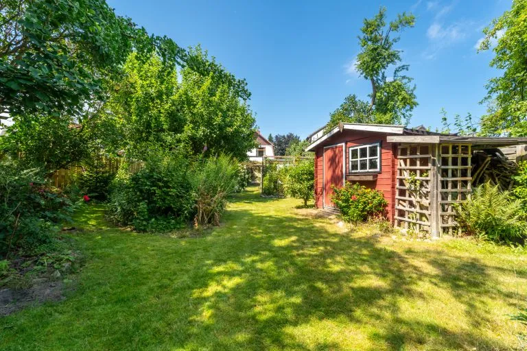 Moellerherm Immobilien - Immobilienangebot - Stockelsdorf - Alle - Charmantes Einfamilienhaus mit Charakter - Großzügiges Grundstück in zentraler Lage von Stockelsdorf
