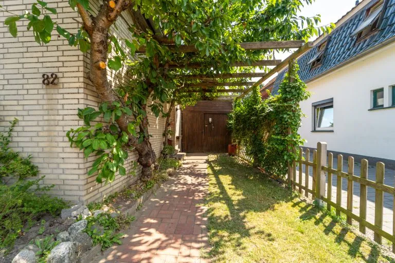 Moellerherm Immobilien - Immobilienangebot - Stockelsdorf - Alle - Charmantes Einfamilienhaus mit Charakter - Großzügiges Grundstück in zentraler Lage von Stockelsdorf