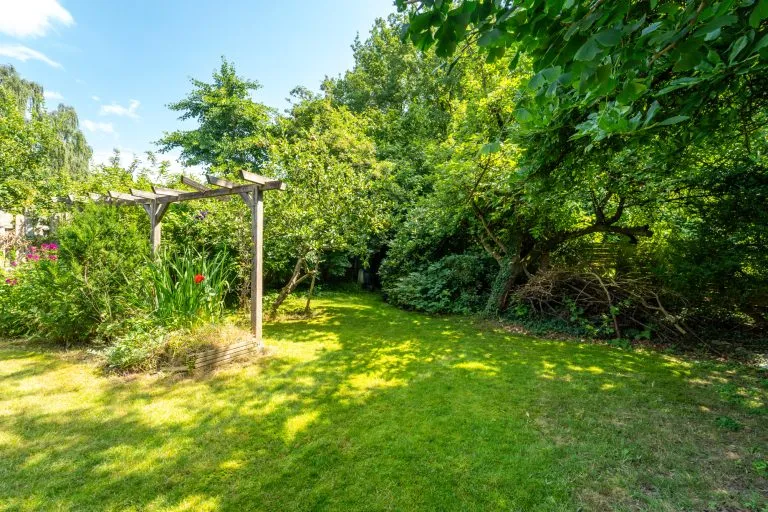 Moellerherm Immobilien - Immobilienangebot - Stockelsdorf - Alle - Charmantes Einfamilienhaus mit Charakter - Großzügiges Grundstück in zentraler Lage von Stockelsdorf
