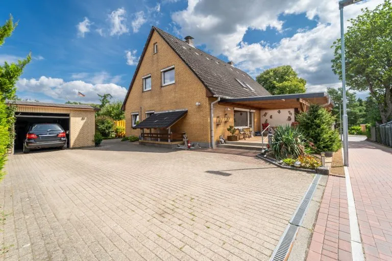 Moellerherm Immobilien - Immobilienangebot - Pansdorf, Holstein / Luschendorf - Alle - Doppelhaushälfte
