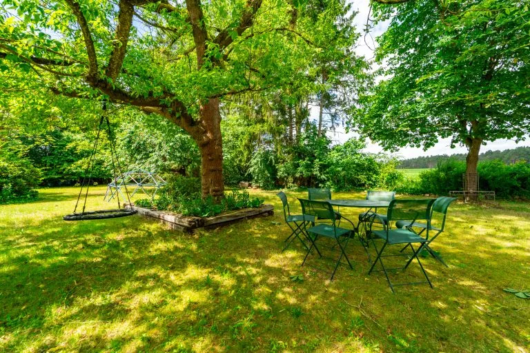 Moellerherm Immobilien - Immobilienangebot - Bad Bodenteich - Alle - Gepflegter Bungalow auf außergewöhnlichem Grundstück mit freiem Blick über die Felder zum Wald