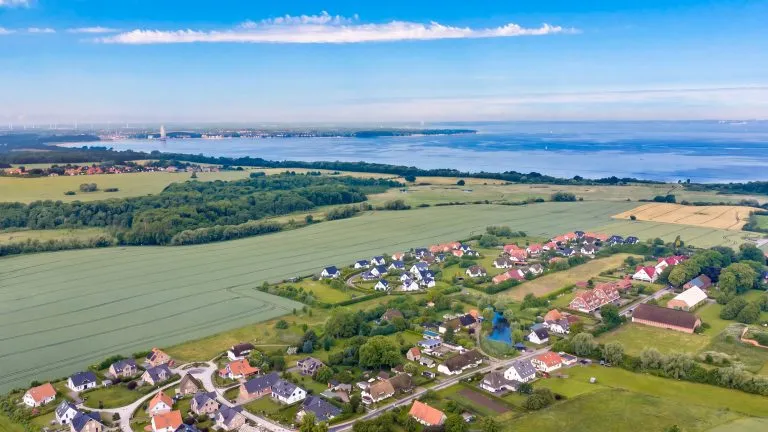 Moellerherm Immobilien - Immobilienangebot - Dassow / Barendorf - Alle - Urlaubsgefühl an der Lübecker Bucht – moderne Ferienwohnung in direkter Strandnähe