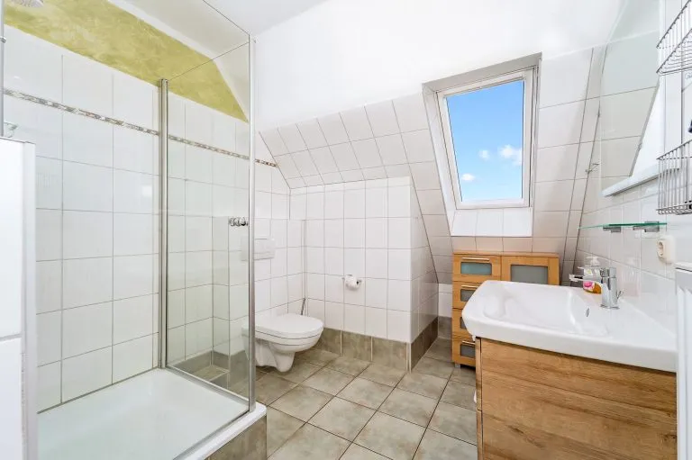 Moellerherm Immobilien - Immobilienangebot - Dassow / Barendorf - Alle - Urlaubsgefühl an der Lübecker Bucht – moderne Ferienwohnung in direkter Strandnähe