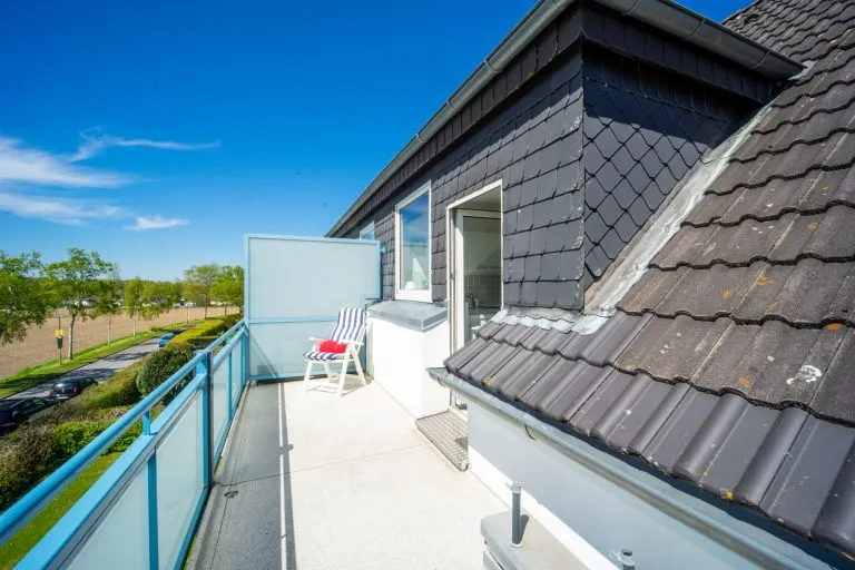 Moellerherm Immobilien - Immobilienangebot - Scharbeutz - Alle - Sonniger Weitblick inklusive- Helle 2-Zimmer-Wohnung mit großzügigem Balkon