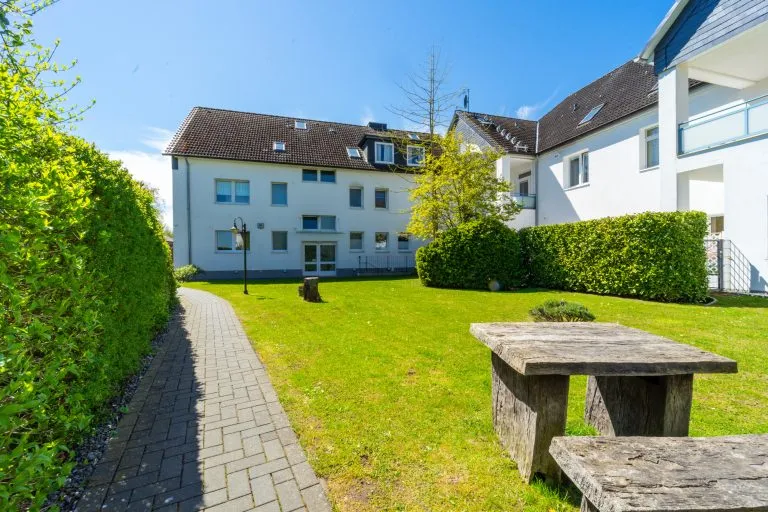 Moellerherm Immobilien - Immobilienangebot - Scharbeutz - Alle - Sonniger Weitblick inklusive- Helle 2-Zimmer-Wohnung mit großzügigem Balkon