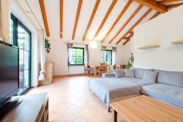 Moellerherm Immobilien - Immobilienangebot - Lensahn - Alle - Gepflegter Bungalow mit ca. 92 m² Wohnfläche und wohnlich ausgebautem Vollkeller