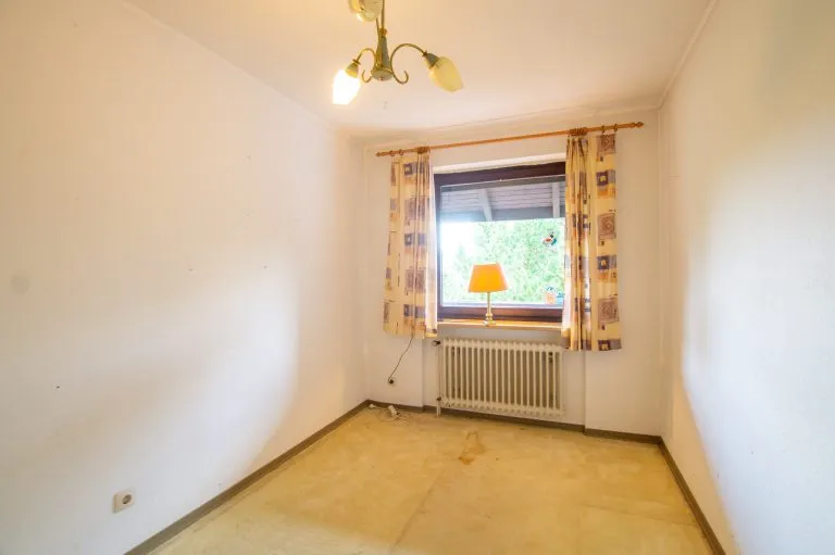 Moellerherm Immobilien - Immobilienangebot - Bremen/ Huchting - Alle - Geräumiges Reihenendhaus in Huchting