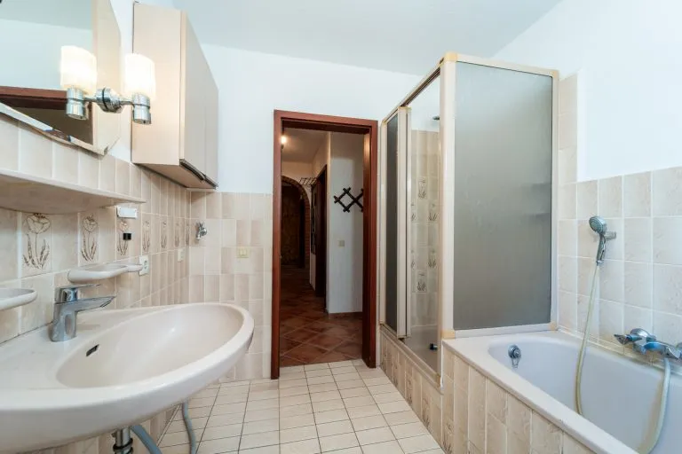 Moellerherm Immobilien - Immobilienangebot - Hamburg - Alle - Familienidylle im Hamburger Nordosten - Großzügiges Einfamilienhaus mit 7 Zimmern, zwei Terrassen und Garage in attraktiver Lage