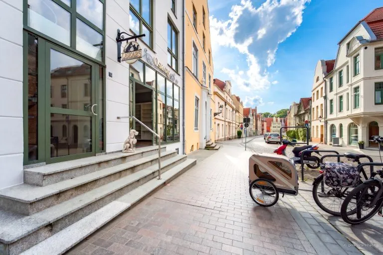 Moellerherm Immobilien - Immobilienangebot - Wismar - Alle - 2 gepflegte MFH in Top Zustand mit 87.296€ JNKM